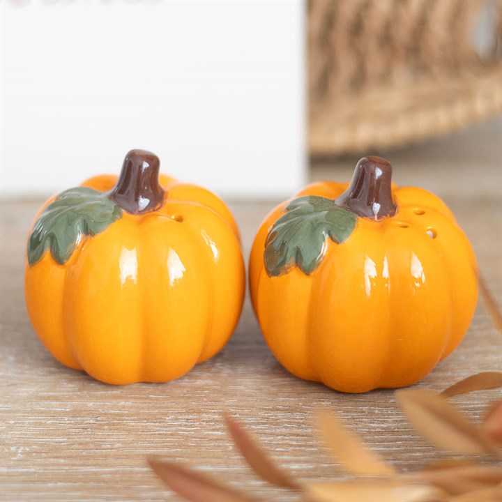 Eleanoras Pumpkin Salt and Pepper Shakers 