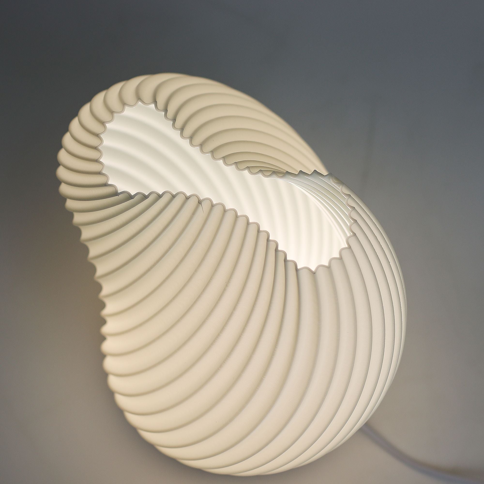 Shell Twisted New Wave Lamp