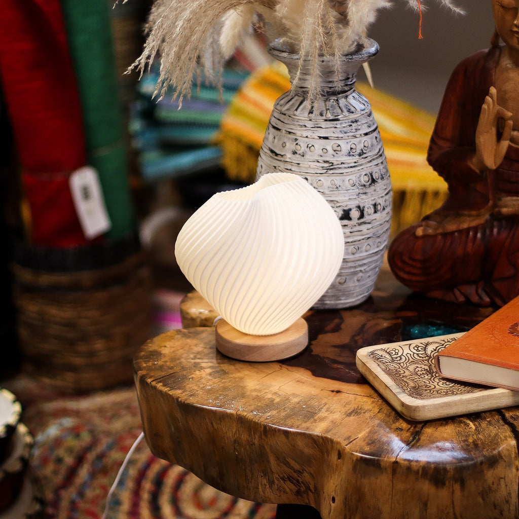 Shell Twisted New Wave Lamp