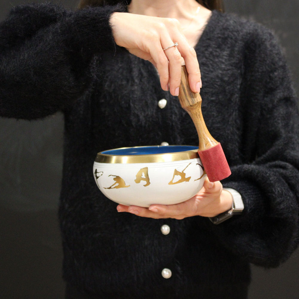 Yoga Moves White/Blue Singing Bowl Set Large 14cm