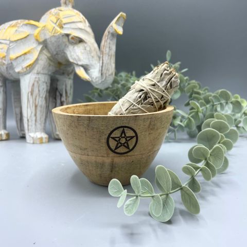Pentagram Wooden Ritual Bowl — 11×7cm